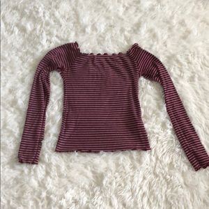 Super cute hollister off the shoulder top!!!